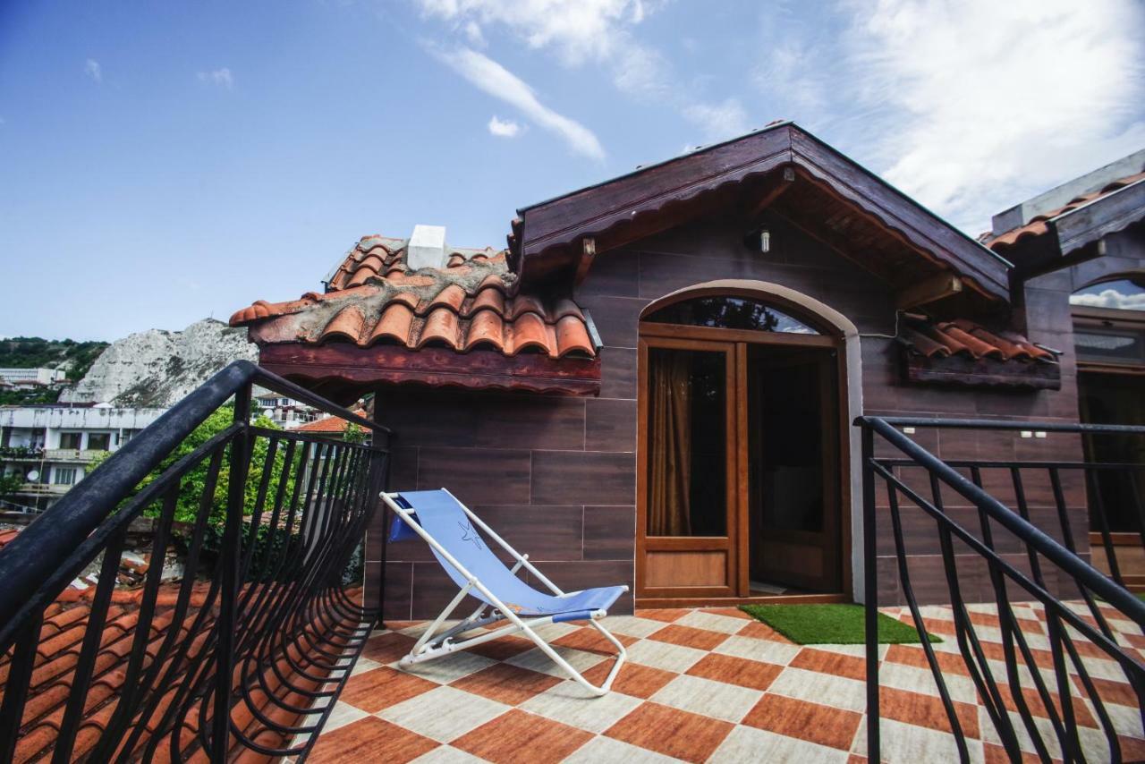Guest House Yoanna Balchik Esterno foto